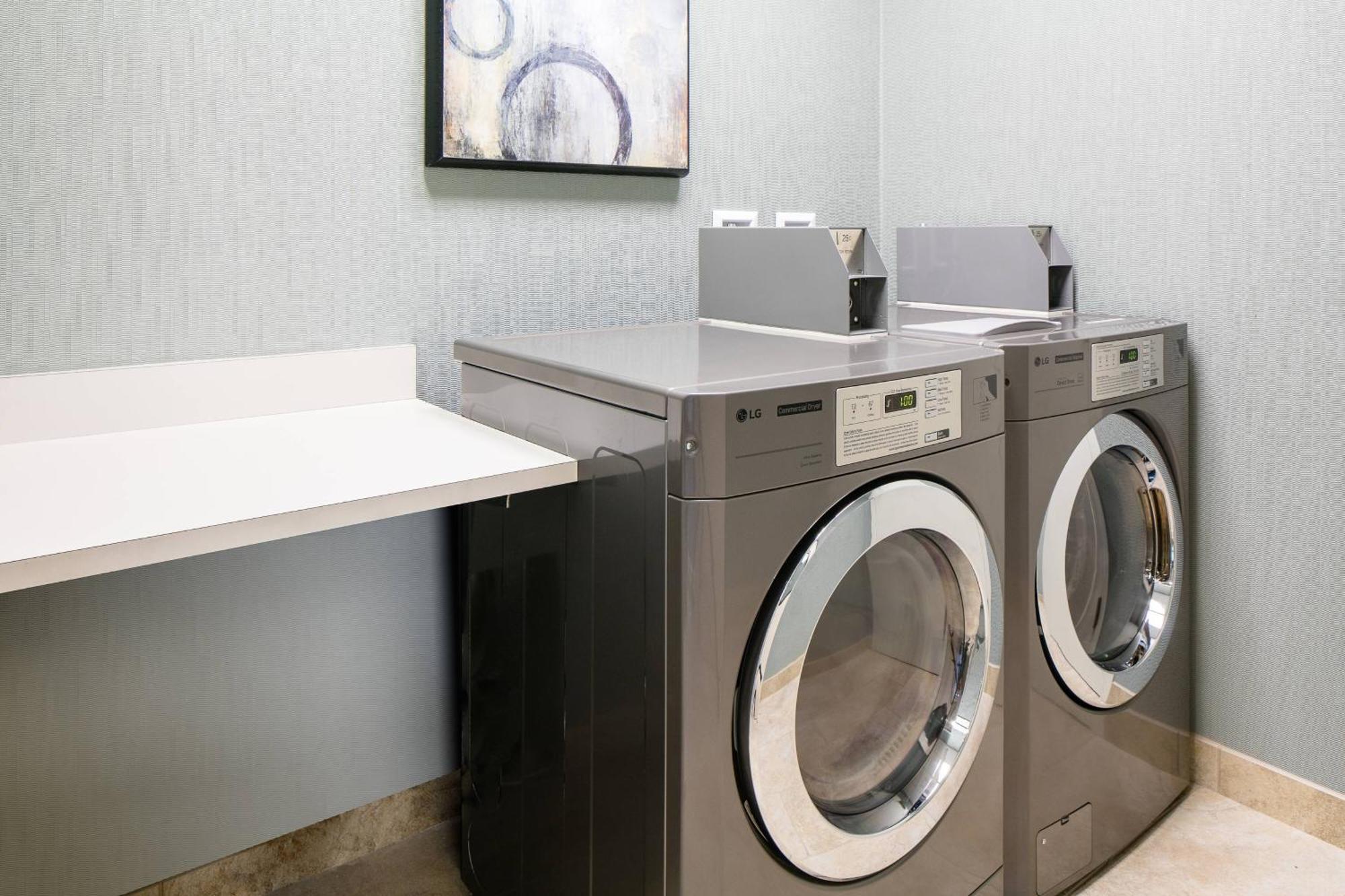 Courtyard By Marriott Omaha Bellevue At Beardmore Event Center Екстер'єр фото