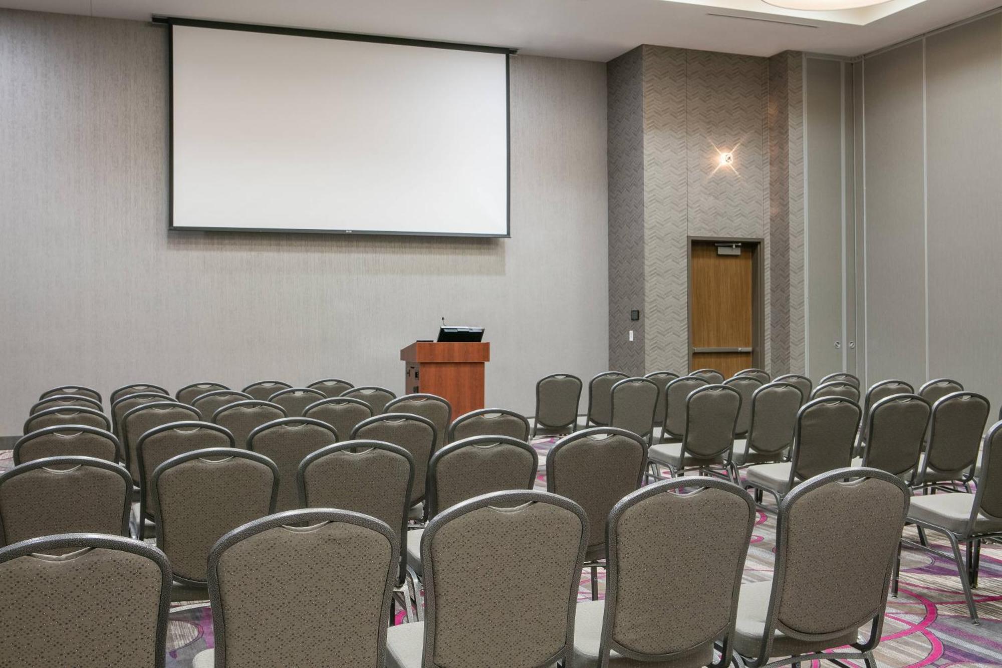 Courtyard By Marriott Omaha Bellevue At Beardmore Event Center Екстер'єр фото