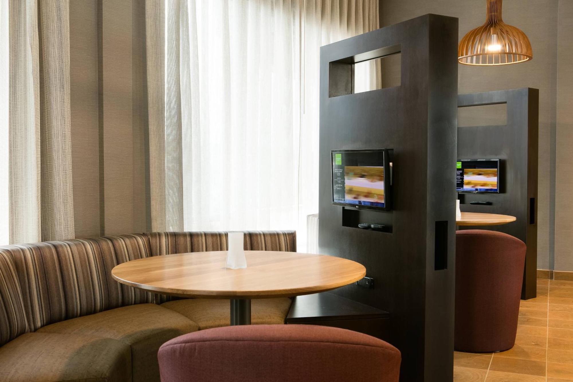 Courtyard By Marriott Omaha Bellevue At Beardmore Event Center Екстер'єр фото