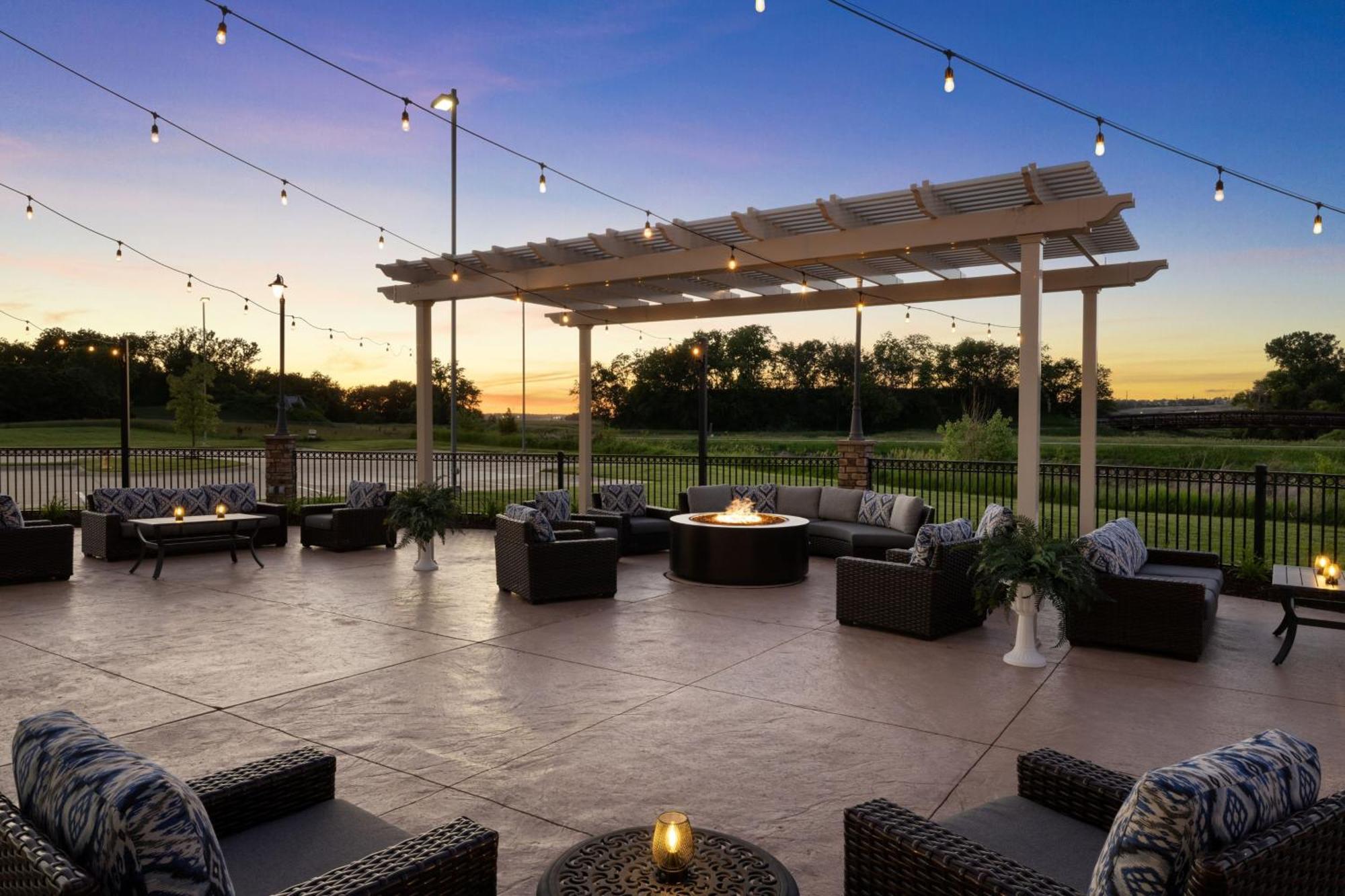 Courtyard By Marriott Omaha Bellevue At Beardmore Event Center Екстер'єр фото