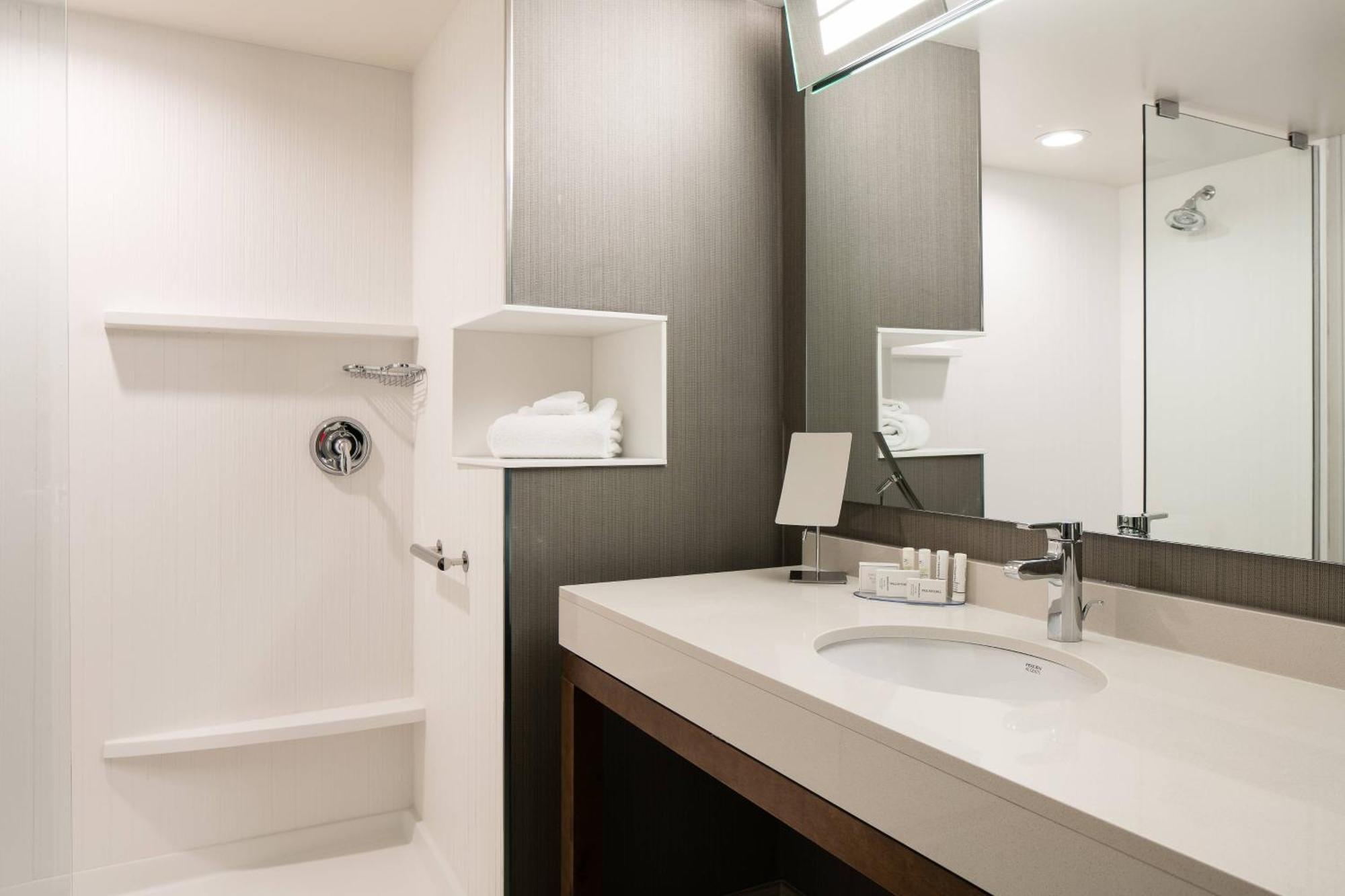Courtyard By Marriott Omaha Bellevue At Beardmore Event Center Екстер'єр фото