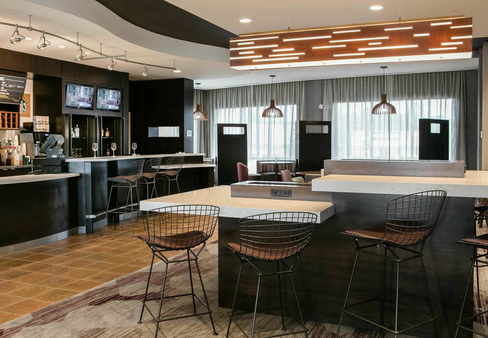 Courtyard By Marriott Omaha Bellevue At Beardmore Event Center Екстер'єр фото