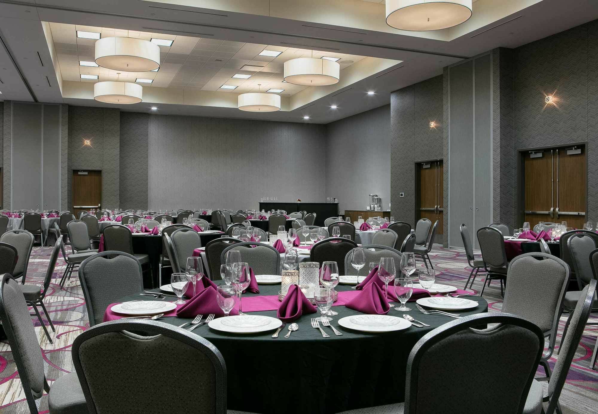 Courtyard By Marriott Omaha Bellevue At Beardmore Event Center Екстер'єр фото